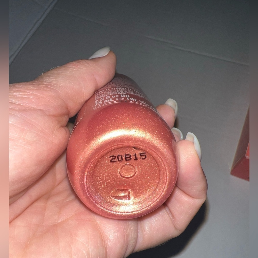 NWB GLOWMOTIONS Limited Edition Glowmotions Glow Body Oil in Carnaval Queen - Picture 4 of 8